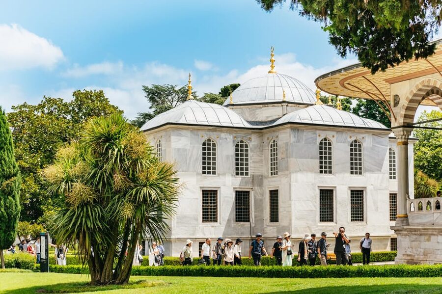 Istanbul: Topkapi Palace and Harem Guided Tour with Ticket - Views from the outer terraces