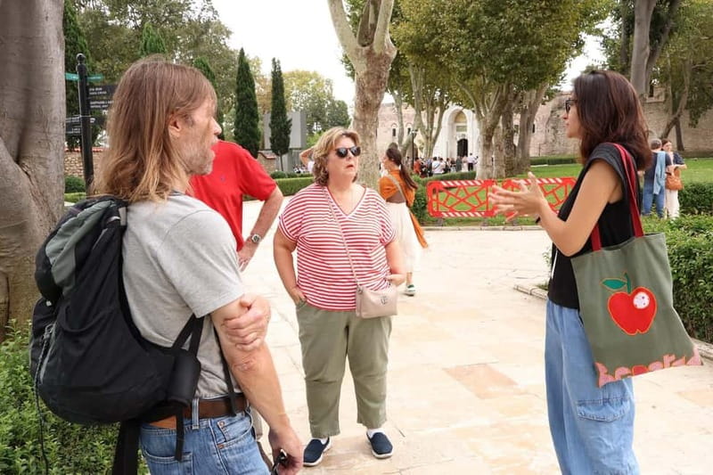 Istanbul: Topkapi Palace and Harem Museum Tour with Ticket - Key points to know before booking