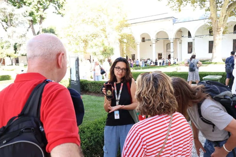 Istanbul: Topkapi Palace and Harem Museum Tour with Ticket - Why Topkapi Palace is worth your Istanbul time