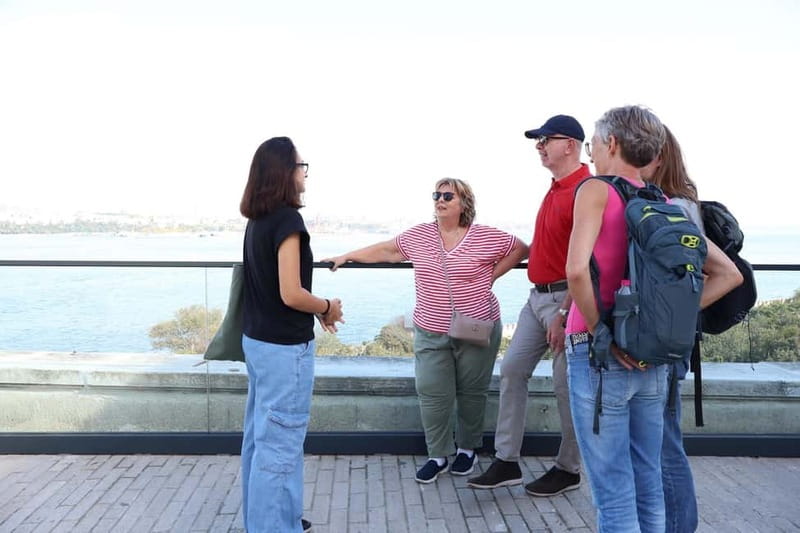 Istanbul: Topkapi Palace and Harem Museum Tour with Ticket - The guided walk through Sultanahmet