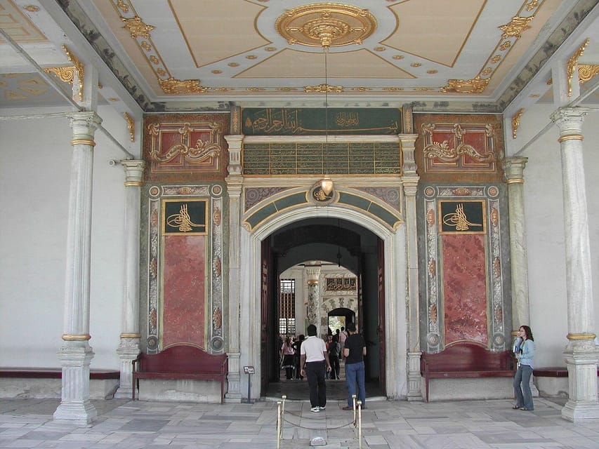 Istanbul: Topkapi Palace and Harem Ticket with Audio Guide - How to Make the Visit Go Better