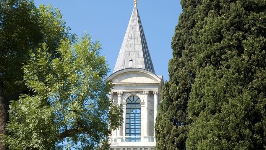 Istanbul: Topkapi Palace Guided Tour w/ Skip-the-Ticket-Line - A small English-speaking group