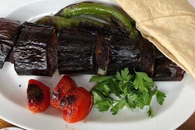 Istanbul Traditional Food Tour with Dinner on Off-Touristy-Path