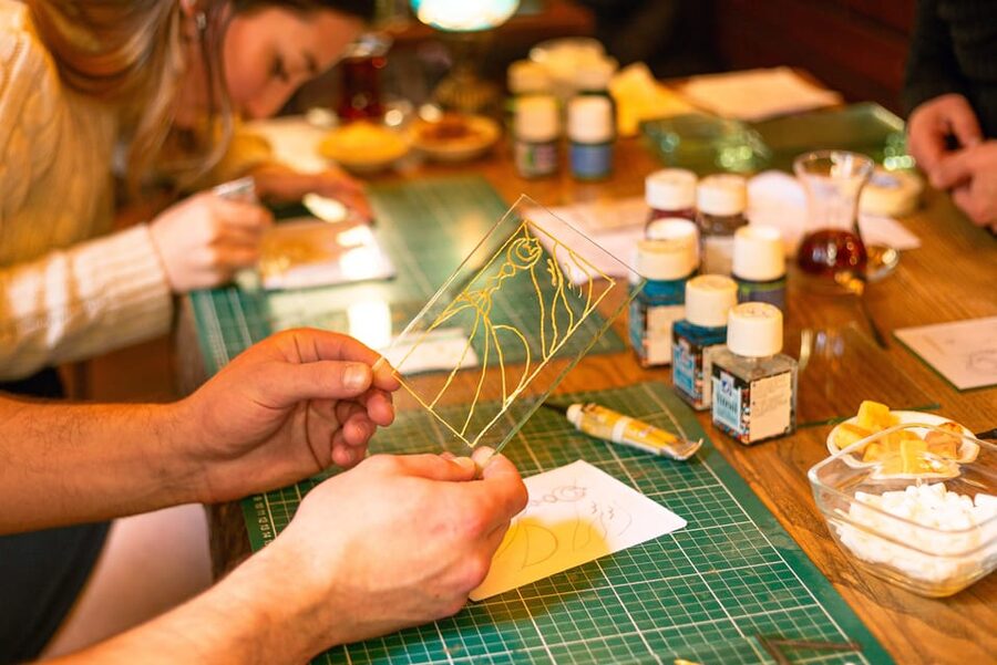 Istanbul: Traditional Stained Glass Painting Workshop - Three Hours and a Group of Ten
