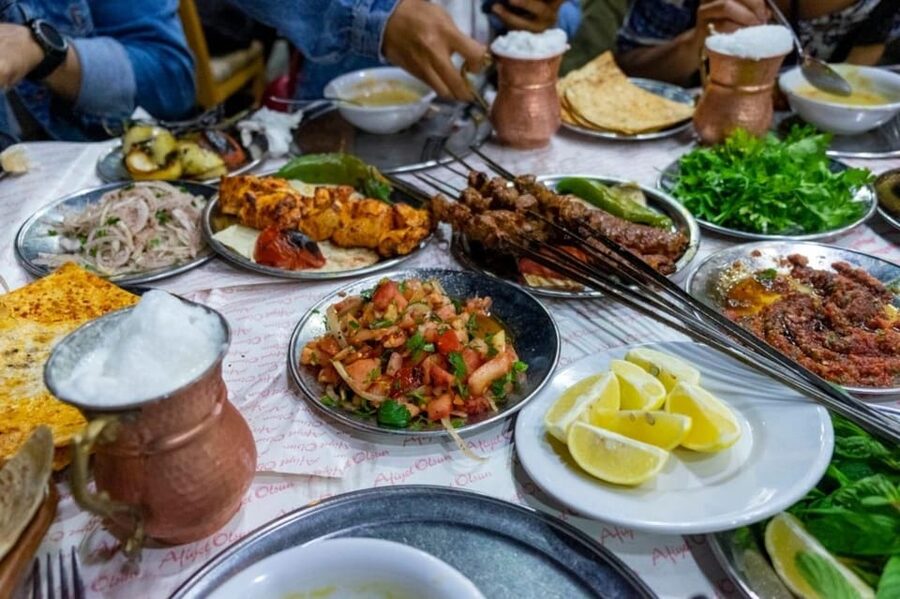 Istanbul: Turkish Food Night and Rooftop Experience - Why the local hosts matter