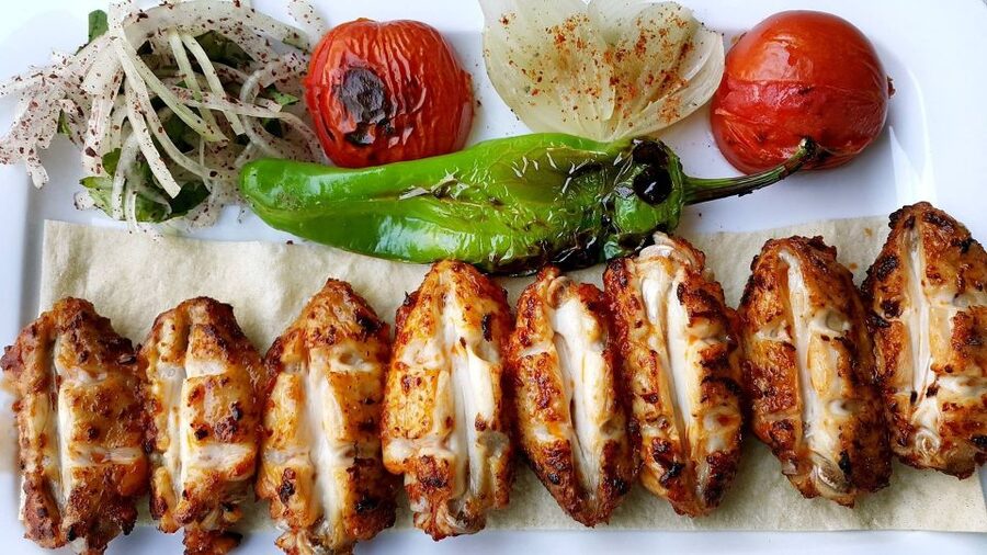 Istanbul: Turkish Food Tour in Kadikoy Across the Bosphorus - How the route feels in real time