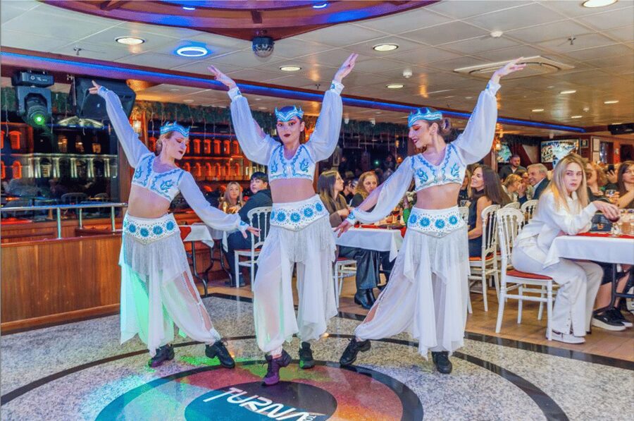 İstanbul: Turkish Night On the Bosphorus with Private Table - What the $41 price really buys you