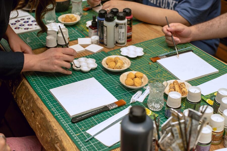 Istanbul: Turkish Tile Painting & Ceramic Workshop w/ Snacks - Timing, cancellations, and practical planning