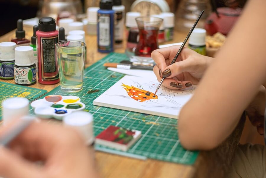 Istanbul: Turkish Tile Painting & Ceramic Workshop w/ Snacks - How the three hours usually unfold