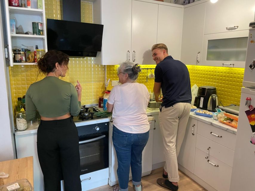 Istanbul: Vegan/Vegetarian Cooking Class with Locals at Home - Why this home kitchen is different from a standard food tour