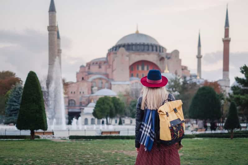 Istanbul Walking Tour: Mosques, Palace, Cistern with Lunch - Topkapi Palace and the Ottoman court