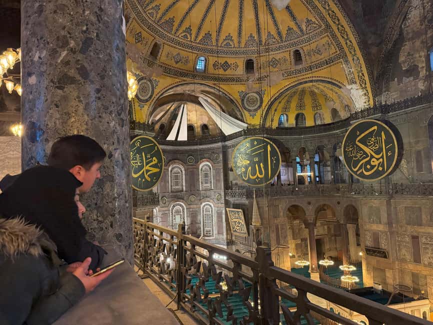 Istanbul Walking Tour: Mosques, Palace, Cistern with Lunch - Hagia Sophia and the ticket decision