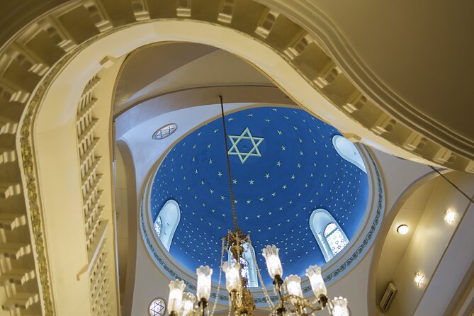 Jewish District Guided Walking Tour in Istanbul - What the guide brings to the experience