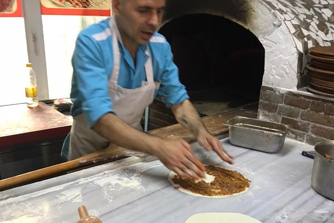 Kebab Crawl Istanbul - From the Burn Column to Istanbul’s back streets