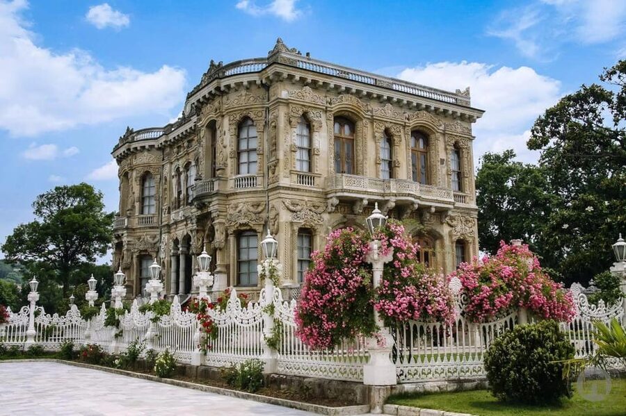 Kucuksu Pavilion Skip-the-Line Ticket with Audio Guide - Küçüksu Pavilion and its Bosphorus setting