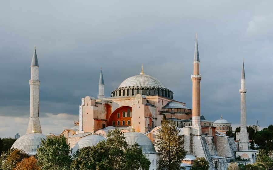Little Hagia Sophia, Blue Mosque & Hagia Sophia Walking Tour - Hagia Sophia and the limits of the ticket
