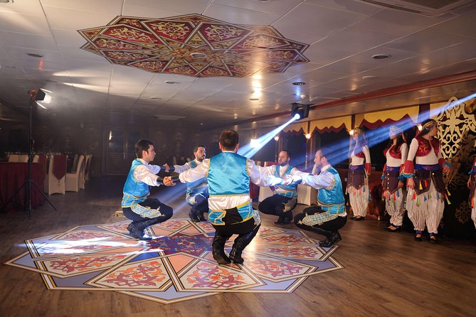 Luxury Bosphorus Dinner Cruise & Shows Private Table & Free Wi-Fi - Dinner: generous portions, uneven quality