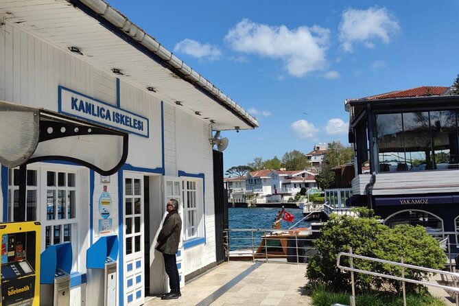 Luxury Bosphorus Yacht Cruise – Stopover in Asian Side - Comfort, weather, and the small drawbacks