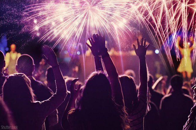 New Year's Eve dinner cruise & party on Bosphorus, Istanbul 2026 - Fireworks from the water