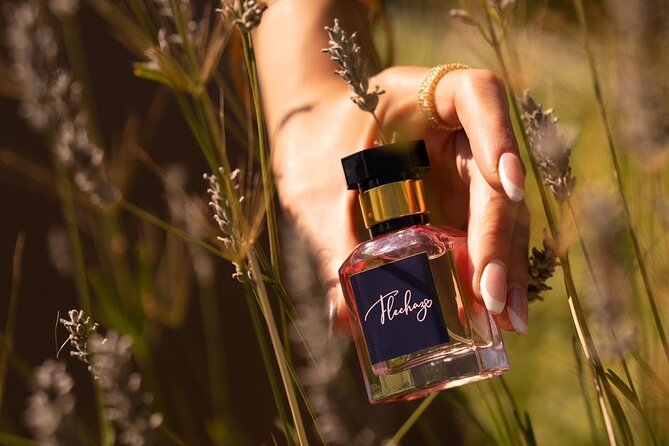Perfume Workshop in Istanbul - How the guided blending works