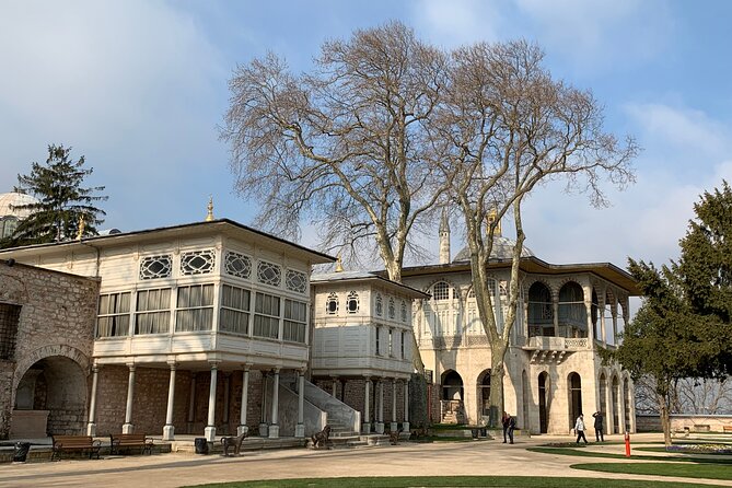 Private 5-6h: Topkapi + Hagia Sophia + Blue Mosque + Grand Bazaar - Grand Bazaar, with help before you shop
