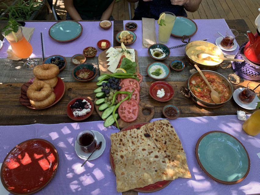 Private and Guided Istanbul Food Tour - Tastes of Istanbul - Karakoy tea, coffee, and fresh baklava