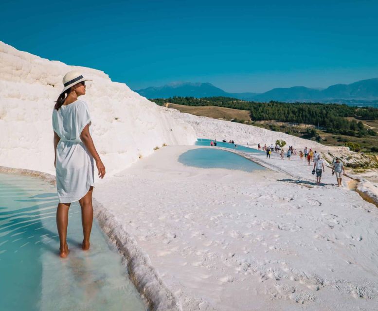 Private Daily Pamukkale Tour from Istanbul by Plane - The flight to Denizli and meeting your guide