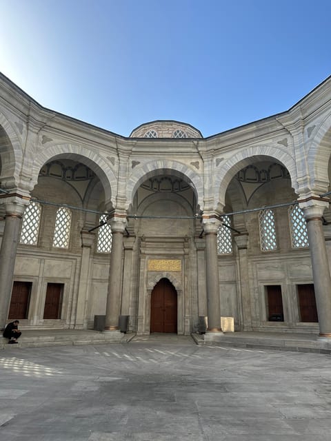 Private Guide in Istanbul Old City - The Grand Bazaar and the art of browsing