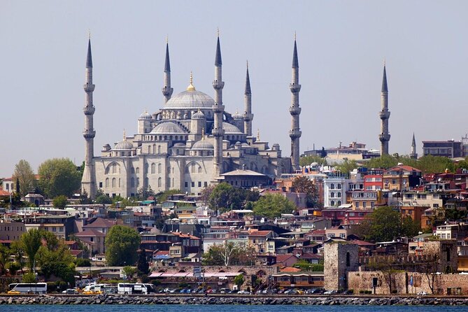 Private Guided Tour: Discovering Istanbul - Seeing the Ottoman court at Topkapi Palace
