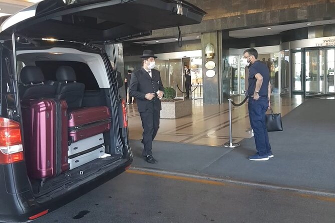 Private Istanbul Airport (IST) Arrival or Departure Transfer - A private arrival ride instead of a taxi scramble