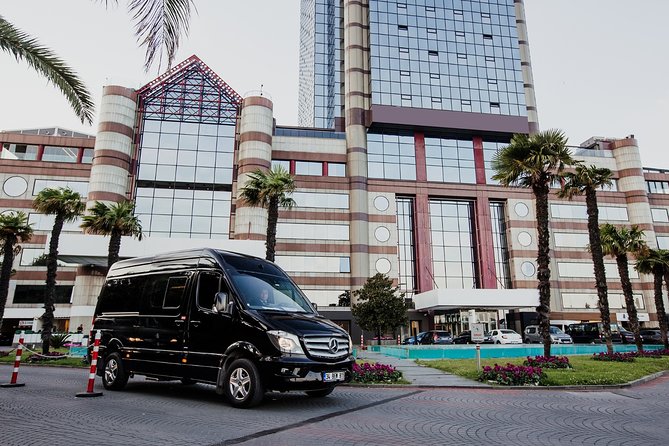 Private Istanbul Airport Transfer to Blue Mosque Sultan Ahmet - Driver conduct and communication