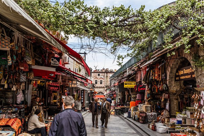 Private Istanbul Day Tour with a Local: Custom Highlights & Gems - Eminonu markets: shop with a local eye