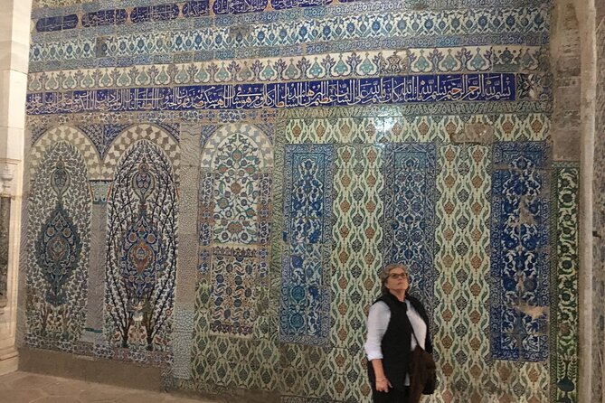 Private Istanbul Old City Walking Tour - The Blue Mosque and its Ottoman tilework