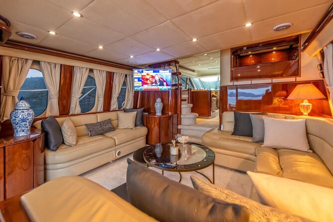 Private Luxury Yacht Cruise on Bosphorus - Ortaköy, Bebek, and the first Bosphorus Bridge