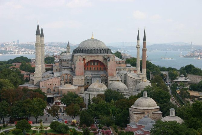 Private & Mini Group Istanbul 7 hours Tour with TRAM. Save time - Hippodrome Square and the old center of Constantinople