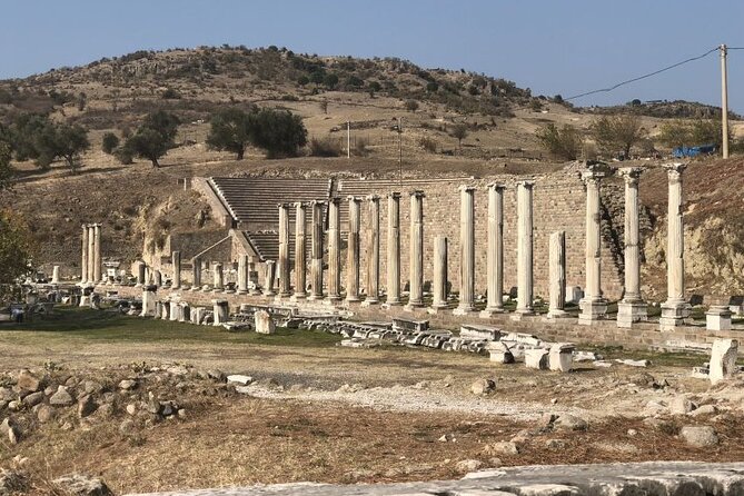 Private Pergamon Day Trip from Istanbul with Flights - A local lunch between ancient sites