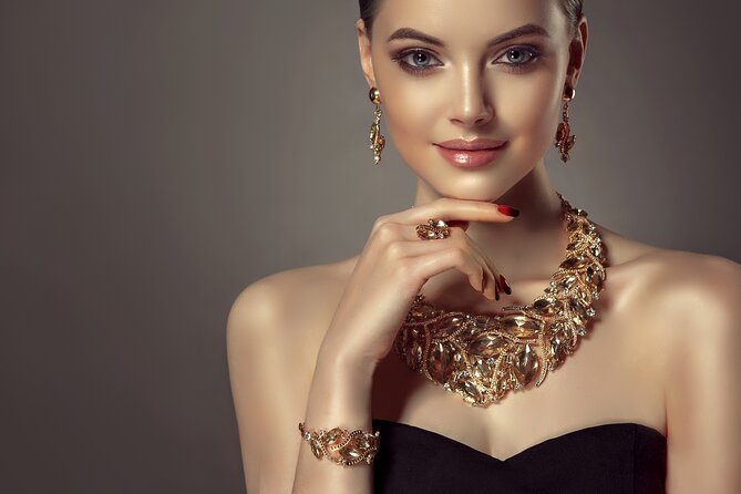Private Shopping Tour In Istanbul - Gokhan’s advance shop checks