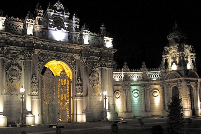 Private Sightseeing in Istanbul By Night - Sultanahmet after sunset: mosques, fountains, and the old Hippodrome