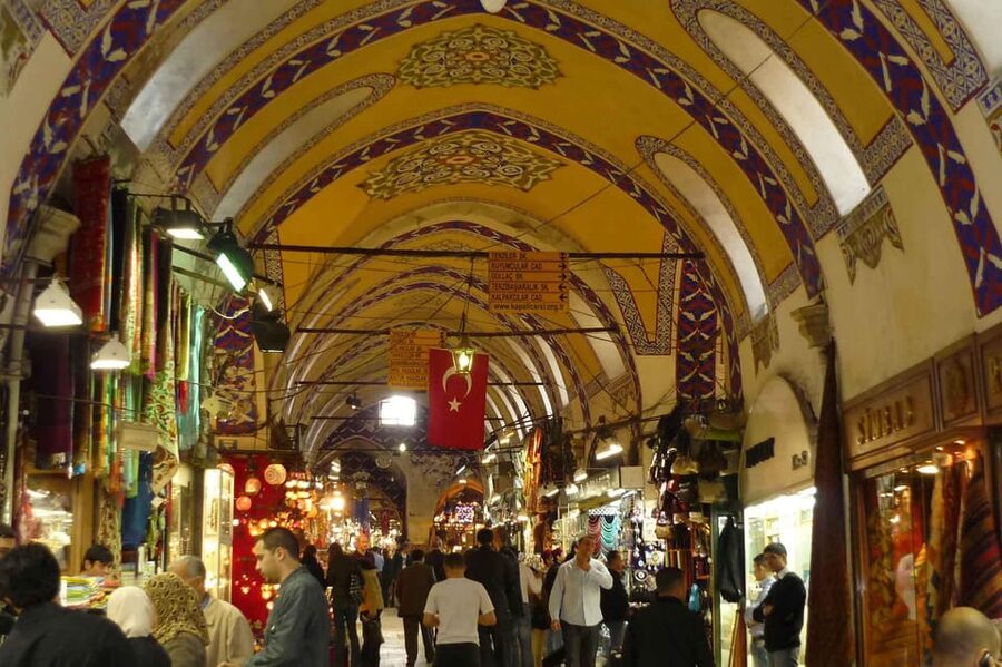 Rug Shopping Private Tour with expert Grand Bazaar - Learning how to judge a handmade Turkish rug