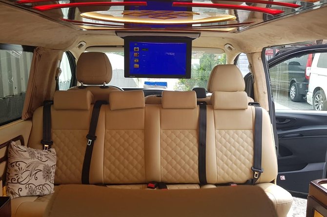 Sabiha Gokcen Airport Transfer - Round Trip - The private vehicle and what is included