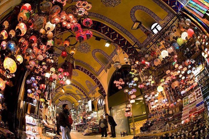 Shopping in Grand Bazaar - The carpet-shop concern