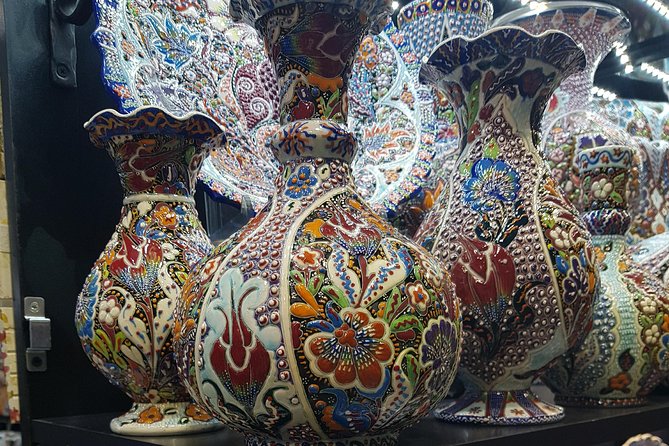 Shopping Therapy in old Bazaars - Private transport and the pace of the outing