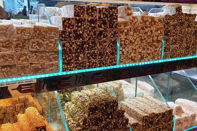 Shopping Therapy in old Bazaars - How to shop without losing the fun