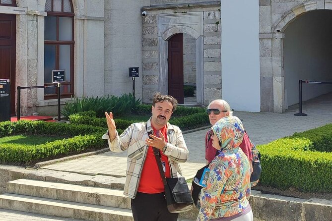 Skip Lines with Local Tour Guide Taha - Topkapı Palace and four levels of power
