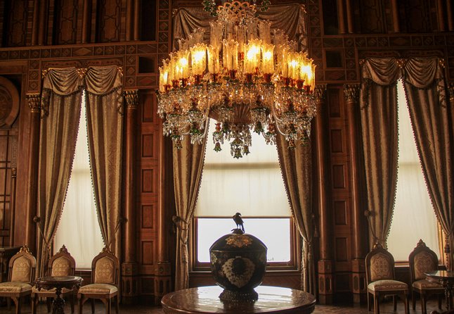 Small Group Full-Day Istanbul Tour: Old City, Asian Side & Lunch - A three-course lunch before crossing continents