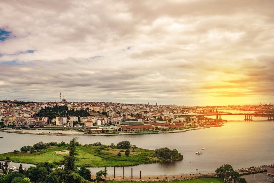 Soap Opera tour: Golden Horn via Public Ferry – Half Day - A soap opera route with an Istanbul backbone