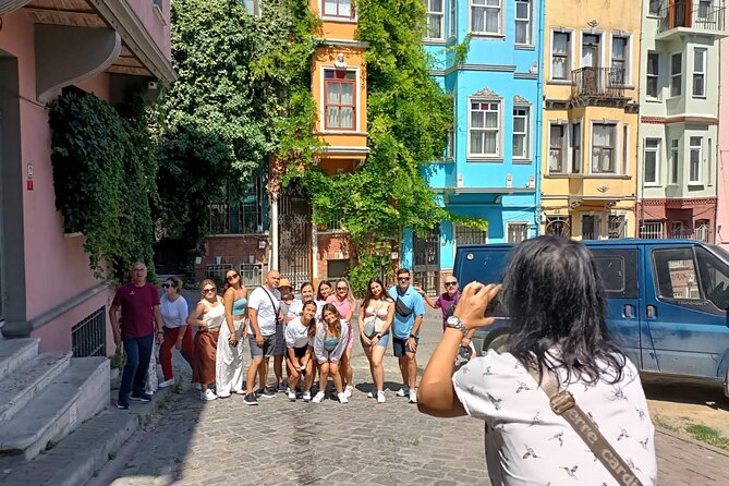 Strolling Through Istanbul's Artistic Streets - Timing, Walking, and Practical Comfort