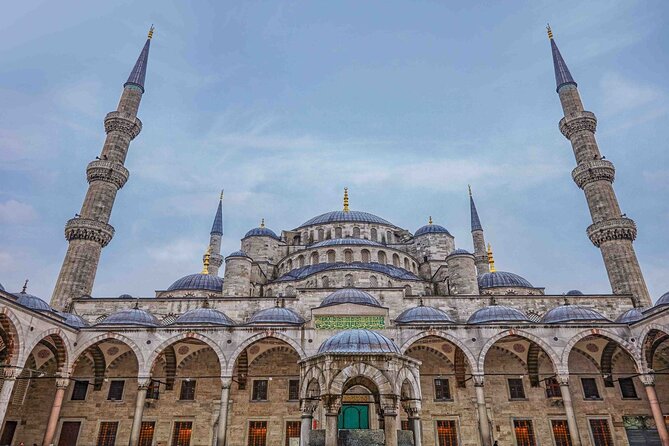 Suleyman's magnificent path: Mosques and Bazaars Tour - The Spice Bazaar in ten minutes