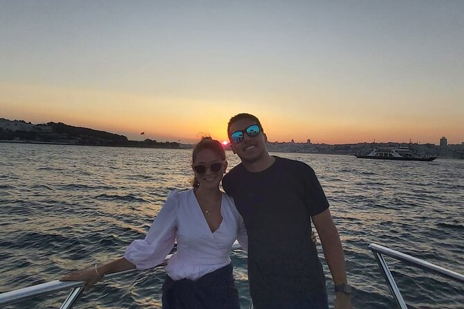 Sunset Cruise on Luxury Yacht with Transfers - Rumeli Fortress and the Fatih Sultan Mehmet Bridge
