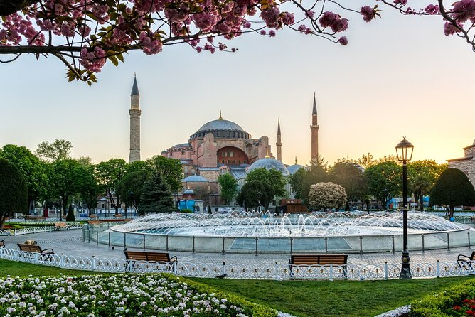 Top Notch of ISTANBUL: Private Guided All in 1 Day ISTANBUL Tour - Finding your bearings in Sultanahmet
